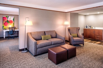 Room, 1 King Bed (with Meeting Space)