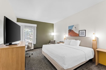 Room, 1 King Bed, Bathtub (Mobility & Hearing)