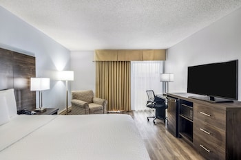 Standard Room, 1 Queen Bed, Non Smoking