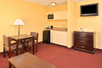 Suite, 1 King Bed, Non Smoking