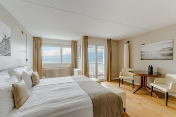 Suite, Lake View (Mona)
