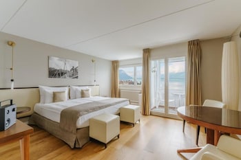 Suite, Lake View (Mona)