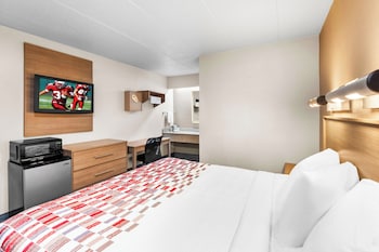 Deluxe Room, 1 King Bed (Smoke Free)