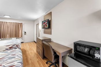 Deluxe Room, 2 Double Beds (Smoke Free)