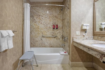 Standard Room, 2 Queen Beds, Accessible, Bathtub