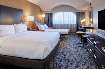 Room, 1 King Bed with Sofa bed, Non Smoking