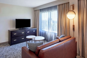 Room, 1 King Bed, Corner