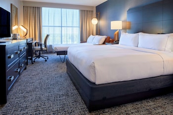 Room, 1 King Bed with Sofa bed, Non Smoking