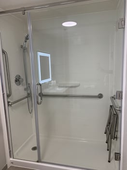 Room, 1 King Bed, Non Smoking (Mobility/Hearing, walk-in shower)