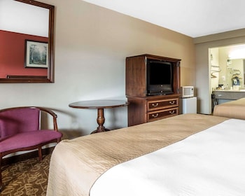 Standard Room, 2 Queen Beds, Non Smoking