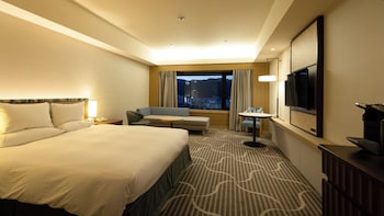 Deluxe Single Room, Non Smoking (28-33F, Bed types are not guaranteed)