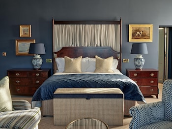 Suite (Manor)