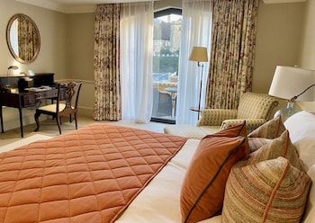 Deluxe Room, Patio (Pool)