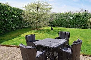 Classic Room (Private Garden)