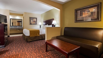 Standard Room, 1 King Bed, Accessible, Bathtub
