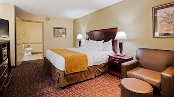 Standard Room, 1 King Bed, Non Smoking, Refrigerator & Microwave