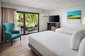 Standard Room, 2 Double Beds, Non Smoking, Refrigerator & Microwave
