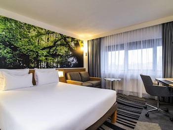 Standard Room, 1 Queen Bed