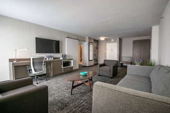 Suite, 2 Queen Beds, Non Smoking, Refrigerator & Microwave (with Sofabed)