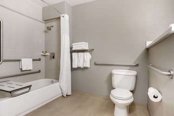 Standard Room, 2 Queen Beds, Mobility Accessible, Refrigerator & Microwave (Bathtub)