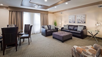 Suite, 1 King Bed, Non Smoking, Refrigerator & Microwave (Living Room;with Sofabed)