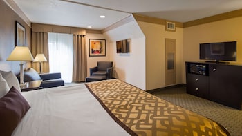 Suite, 1 King Bed, Non Smoking, Refrigerator & Microwave