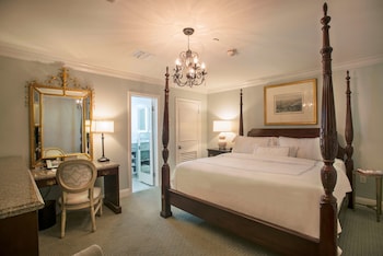 Standard Room, 1 King Bed
