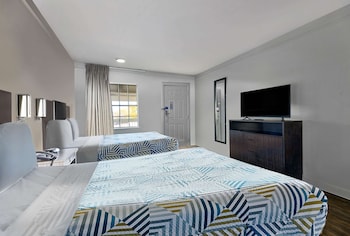 Standard Room, 2 Double Beds, Non Smoking