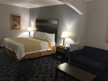 Standard Room, 1 King Bed