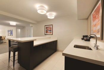 Suite, 1 King Bed, Non Smoking