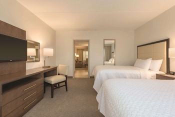 Suite, 2 Queen Beds, Non Smoking