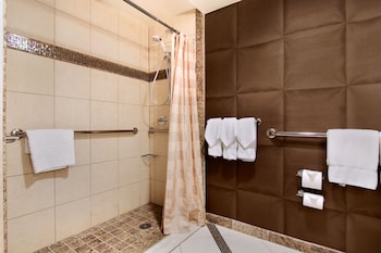 Room, 2 Double Beds, Accessible, Non Smoking (Mobility & Hearing, Roll-In Shower)