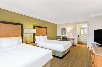 Deluxe Room, 2 Double Beds, Non Smoking