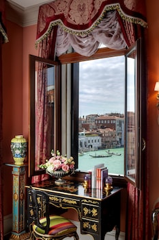 Patron Suite