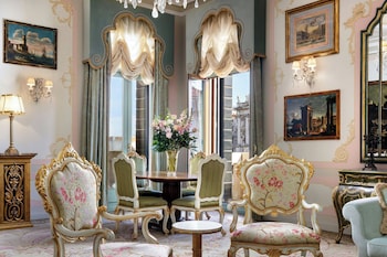 Palazzo Canal Suite