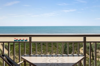 Suite, 2 Queen Beds, Oceanfront