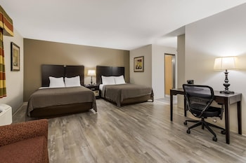 Suite, 2 Queen Beds, Non Smoking