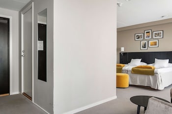 Deluxe Room, 2 Twin Beds, Non Smoking