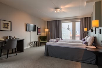 Deluxe Room, 1 King Bed, Non Smoking