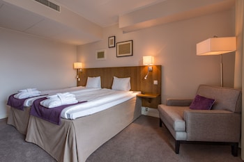 Classic Room, 1 Queen Bed, Non Smoking