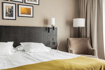 Deluxe Room, 1 King Bed, Non Smoking