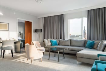 Exclusive Suite, 1 King Bed, Non Smoking (Larger Room)