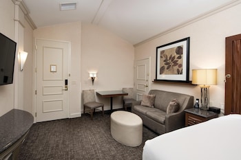 Suite, Multiple Beds, Non Smoking, Refrigerator & Microwave (with Sofabed)