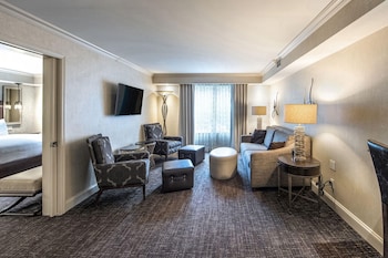 Suite, 1 King Bed, Non Smoking, Refrigerator & Microwave