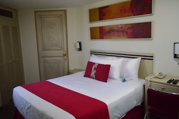 Basic Single Room, 1 Queen Bed, Corner