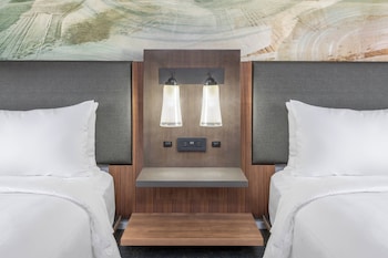 Club Room, 2 Queen Beds