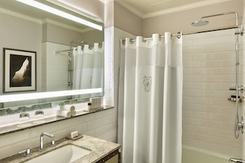 Superior Room, 1 King Bed (Hearing Accessible)