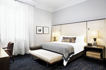 Superior Room, 1 King Bed (Hearing Accessible)