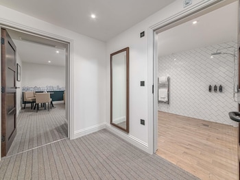 Apartment, 1 Queen Bed, Accessible