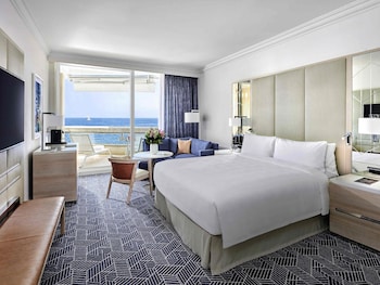 Signature sea view, One kingsize bed